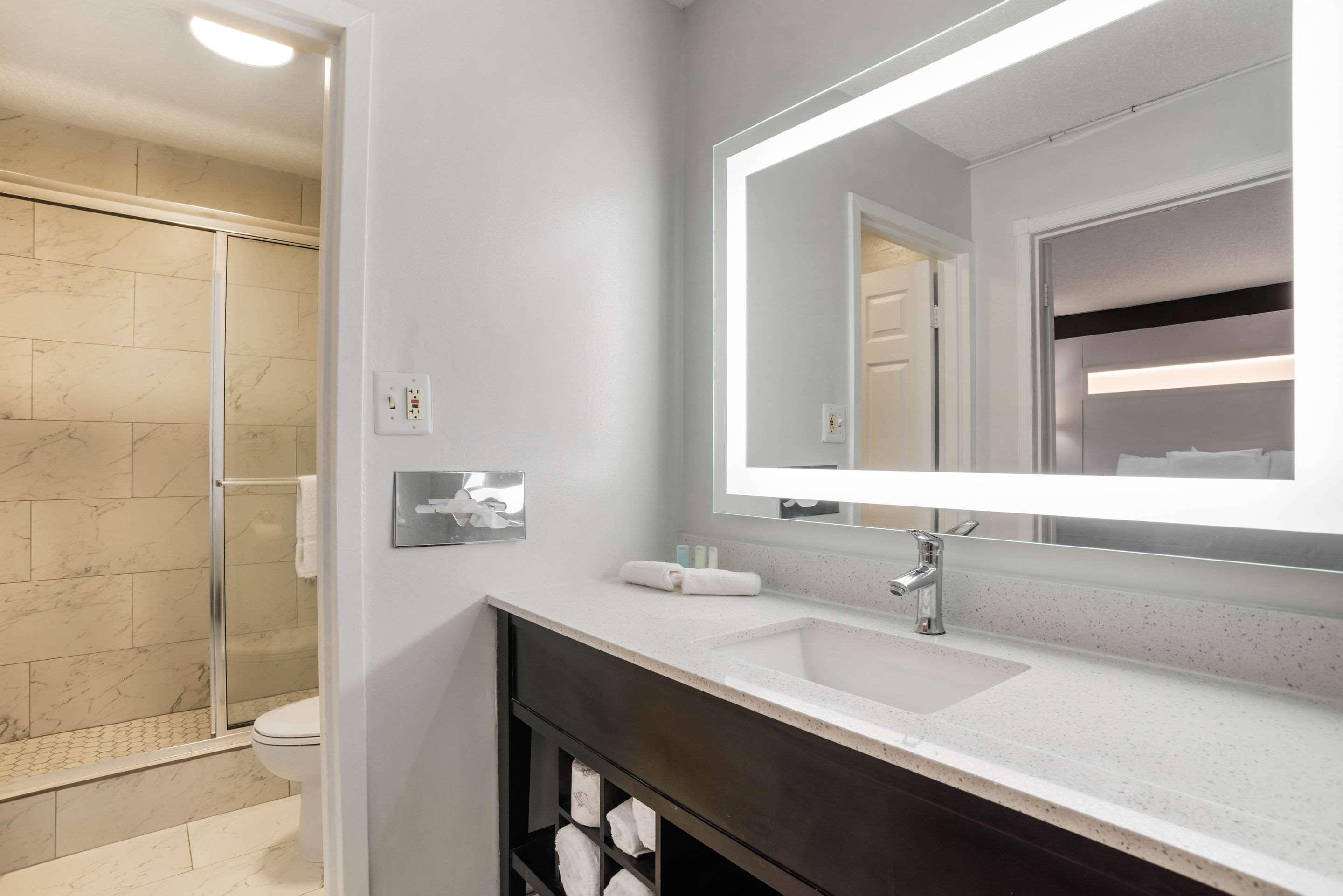 Baymont By Wyndham Montgomery Al Luaran gambar