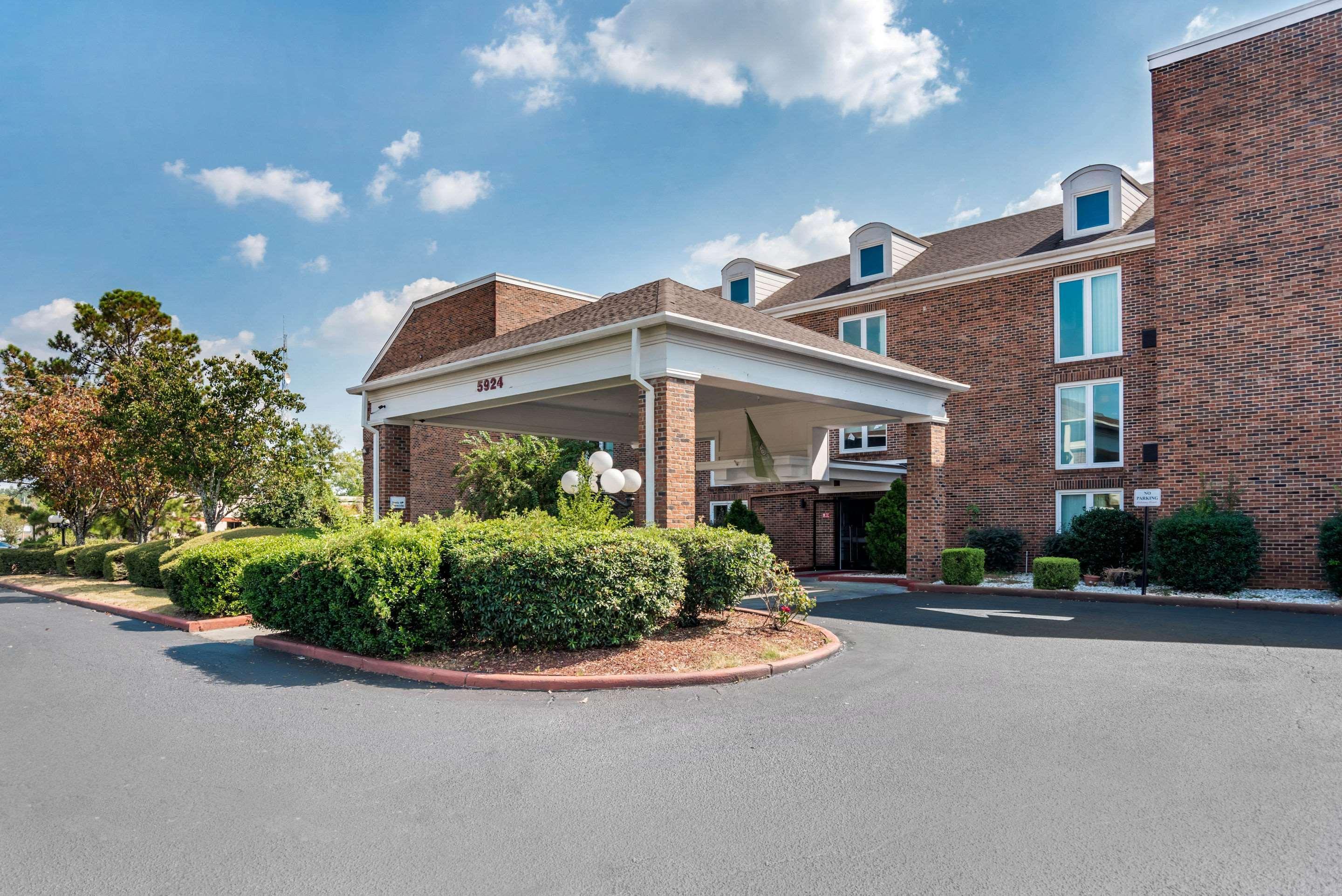 Baymont By Wyndham Montgomery Al Luaran gambar