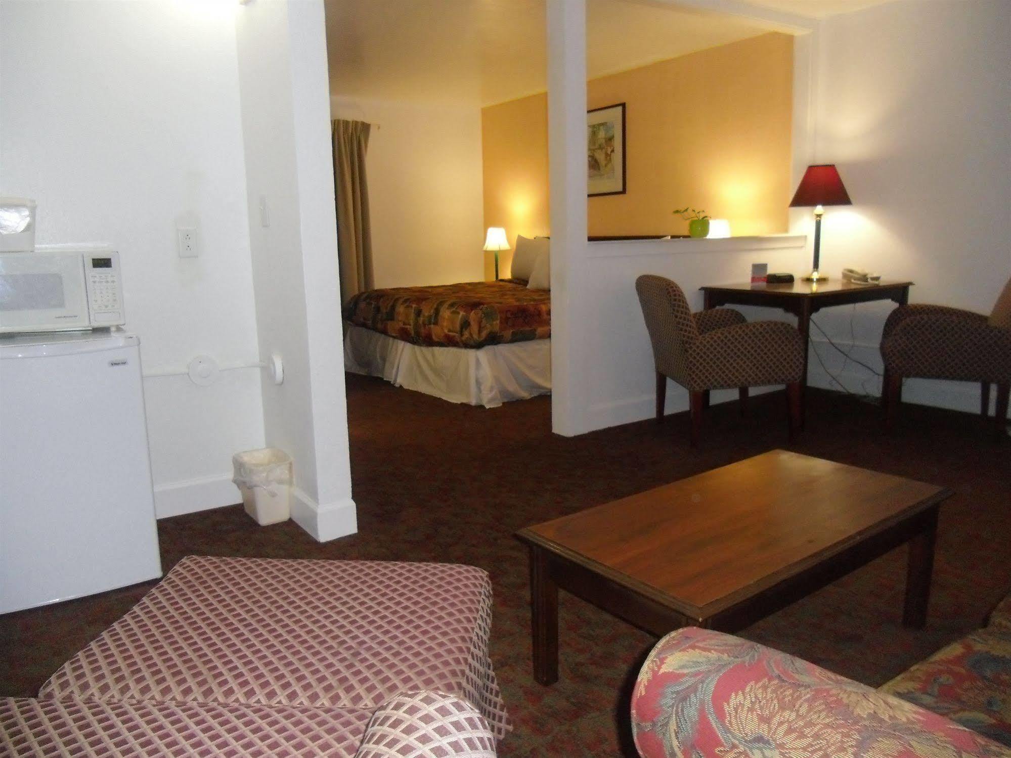 Baymont By Wyndham Montgomery Al Luaran gambar
