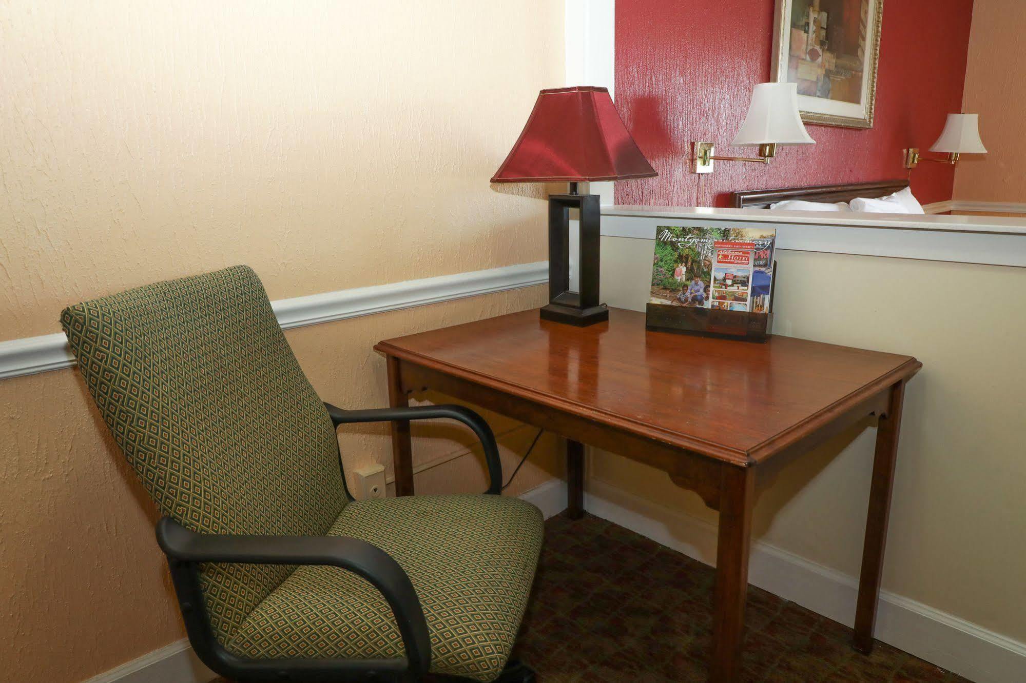 Baymont By Wyndham Montgomery Al Luaran gambar
