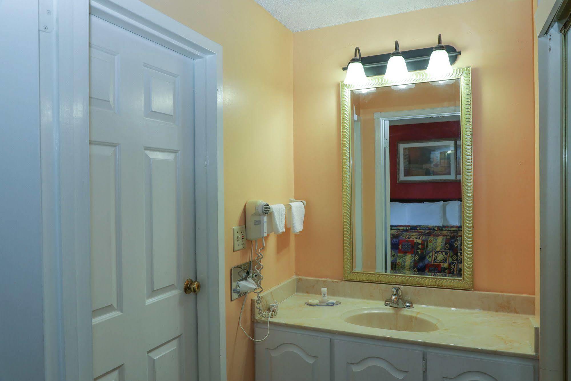 Baymont By Wyndham Montgomery Al Luaran gambar