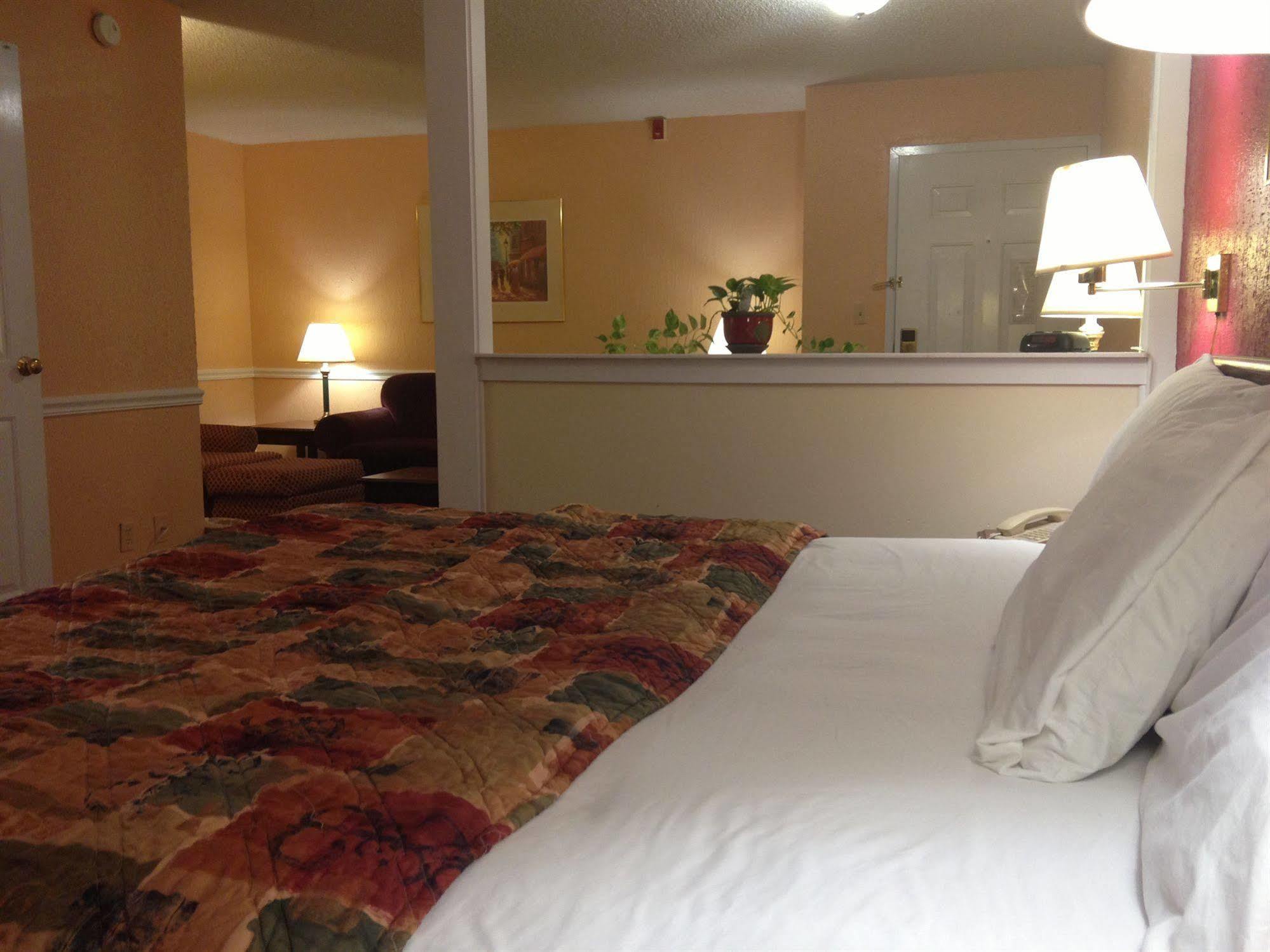 Baymont By Wyndham Montgomery Al Luaran gambar