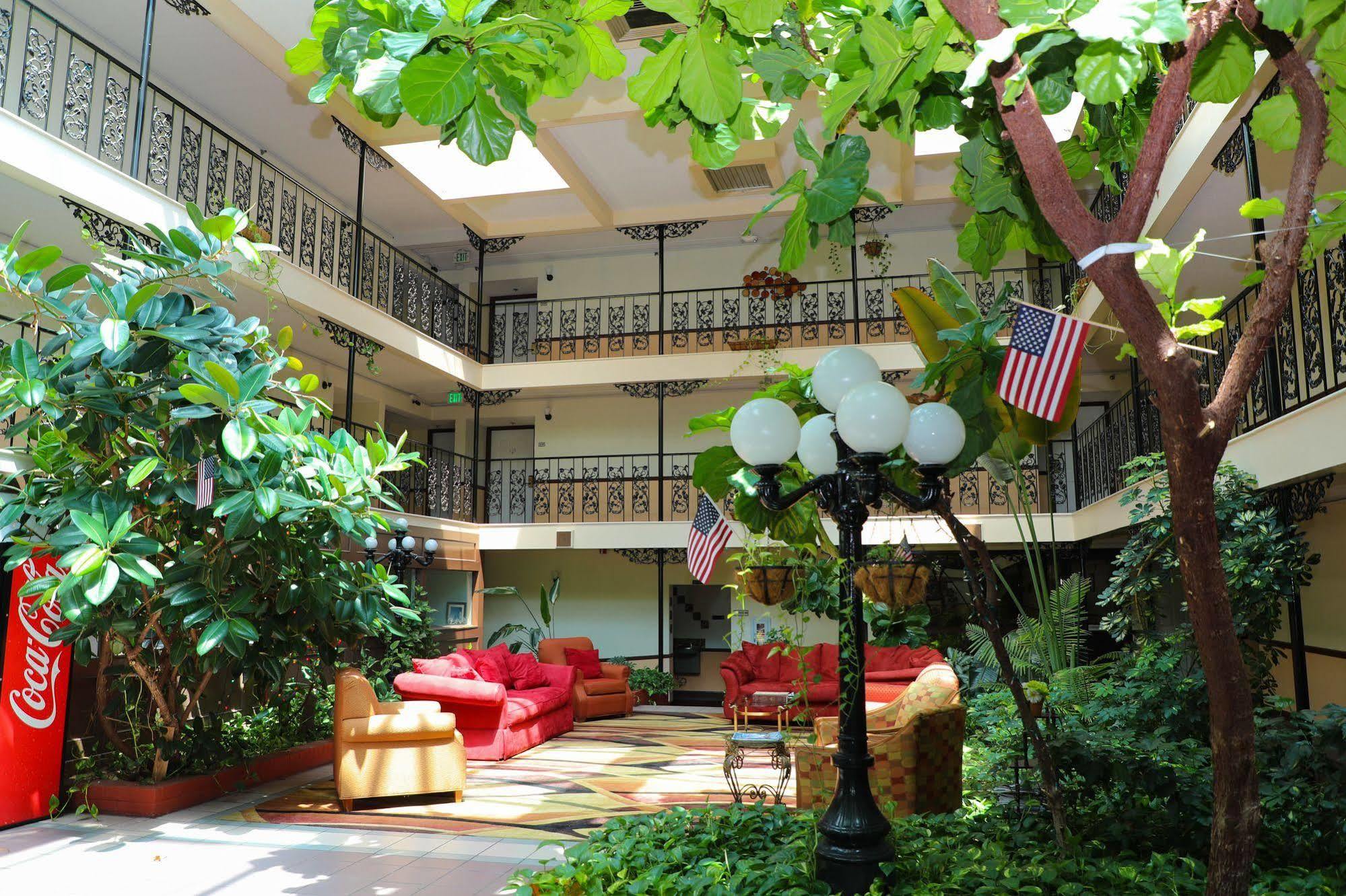 Baymont By Wyndham Montgomery Al Luaran gambar